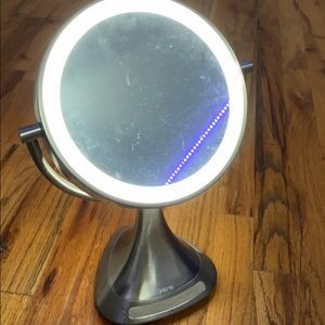 iHome Bluetooth Mirror